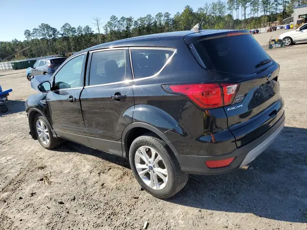 1FMCU0GDXKUA11363 2019 FORD ESCAPE - Image 2