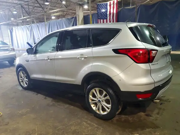 1FMCU0GDXKUA16305 2019 FORD ESCAPE - Image 2
