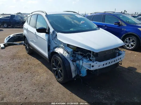 1FMCU0GDXKUA20404 2019 FORD ESCAPE - Image 1