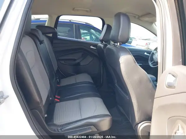 1FMCU0GDXKUA20404 2019 FORD ESCAPE - Image 8