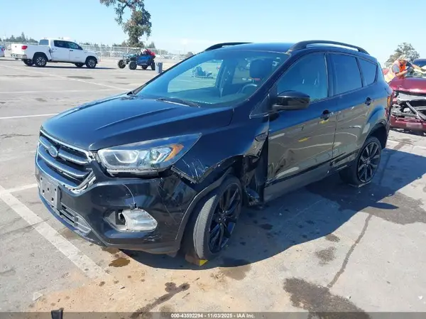 1FMCU0GDXKUA21097 2019 FORD ESCAPE - Image 2