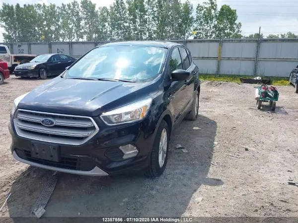 1FMCU0GDXKUA27367 2019 FORD ESCAPE - Image 2