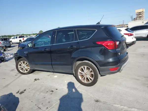 1FMCU0GDXKUA88878 2019 FORD ESCAPE - Image 2