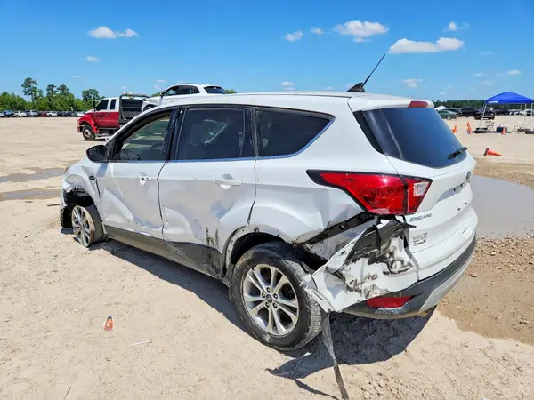 1FMCU0GDXKUA89335 2019 FORD ESCAPE - Image 2