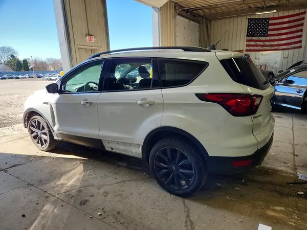 1FMCU0GDXKUA93062 2019 FORD ESCAPE - Image 2