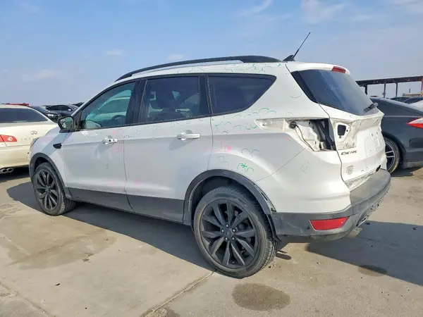 1FMCU0GDXKUB00771 2019 FORD ESCAPE - Image 2