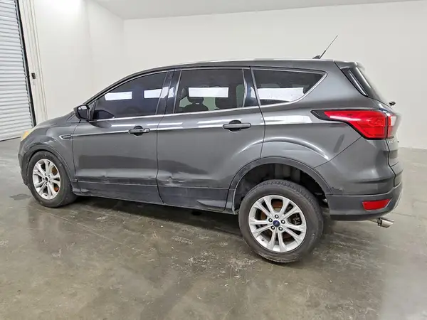 1FMCU0GDXKUB04917 2019 FORD ESCAPE - Image 2