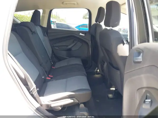 1FMCU0GDXKUB05100 2019 FORD ESCAPE - Image 8