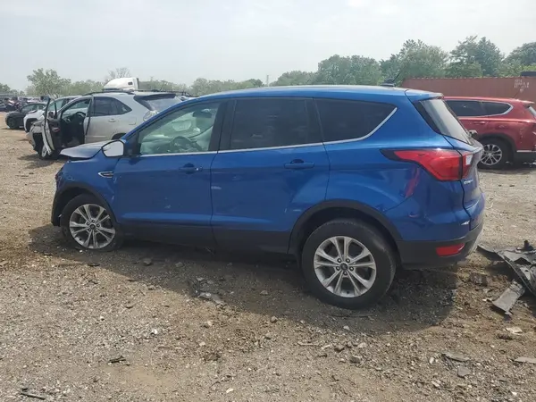 1FMCU0GDXKUB07736 2019 FORD ESCAPE - Image 2