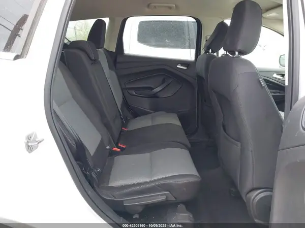 1FMCU0GDXKUB10555 2019 FORD ESCAPE - Image 8