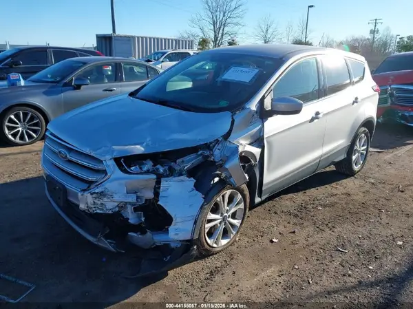 1FMCU0GDXKUB21815 2019 FORD ESCAPE - Image 2