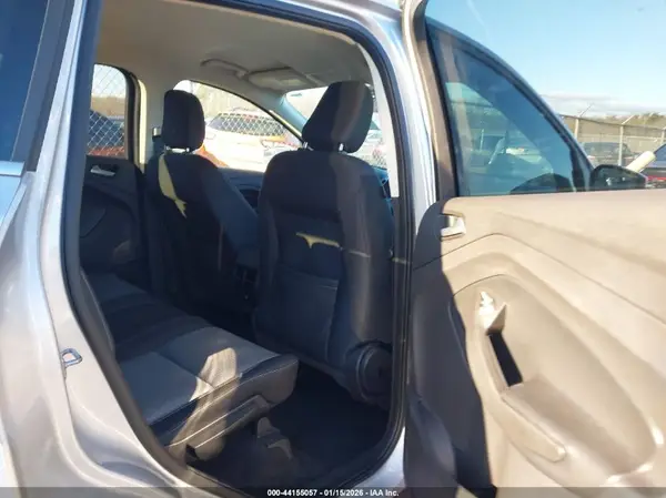 1FMCU0GDXKUB21815 2019 FORD ESCAPE - Image 8