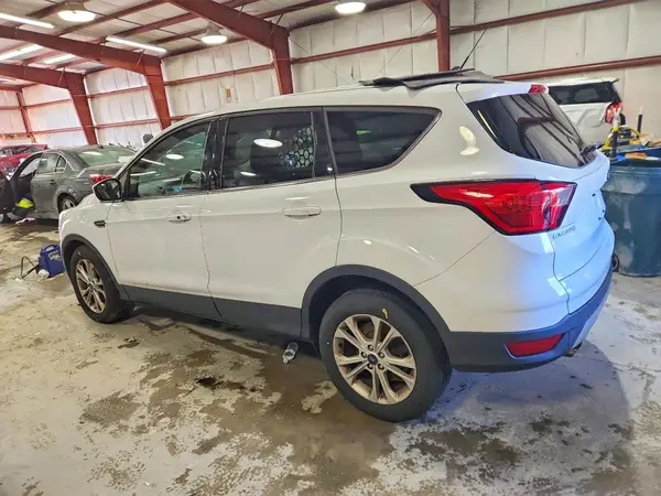 1FMCU0GDXKUB51137 2019 FORD ESCAPE - Image 2