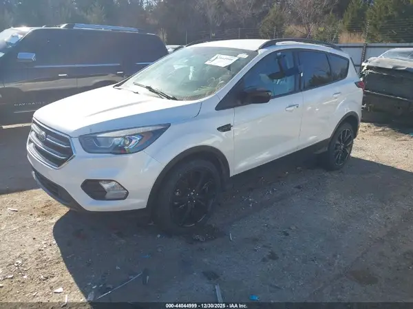 1FMCU0GDXKUB57360 2019 FORD ESCAPE - Image 2