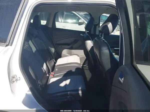 1FMCU0GDXKUB57360 2019 FORD ESCAPE - Image 8