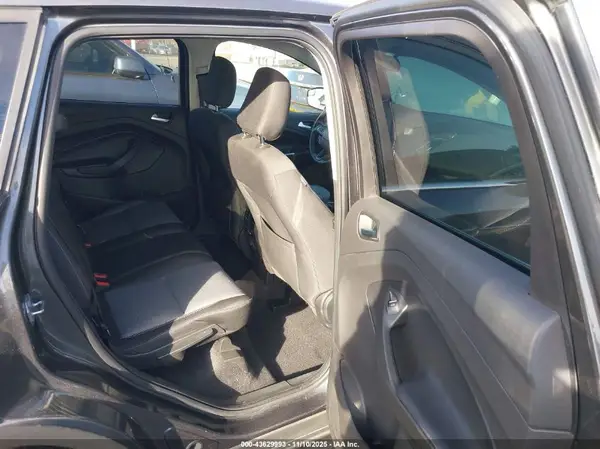 1FMCU0GDXKUB64423 2019 FORD ESCAPE - Image 8
