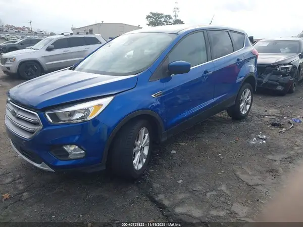 1FMCU0GDXKUB65765 2019 FORD ESCAPE - Image 2