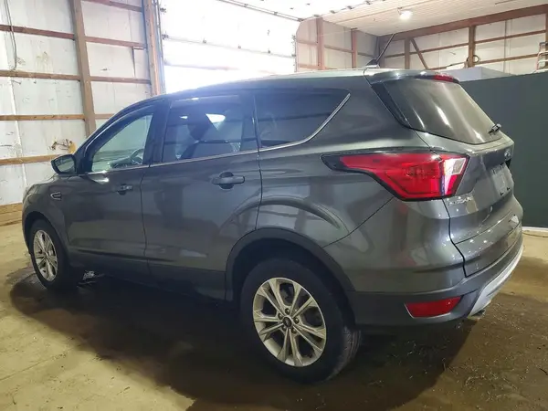 1FMCU0GDXKUB76510 2019 FORD ESCAPE - Image 2