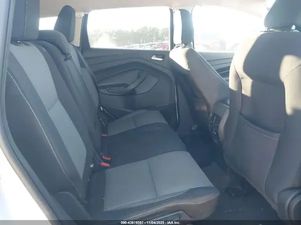 1FMCU0GDXKUC03138 2019 FORD ESCAPE - Image 8