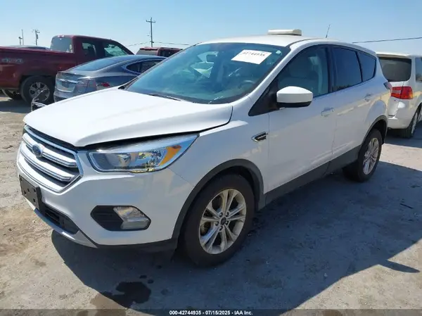 1FMCU0GDXKUC36933 2019 FORD ESCAPE - Image 2