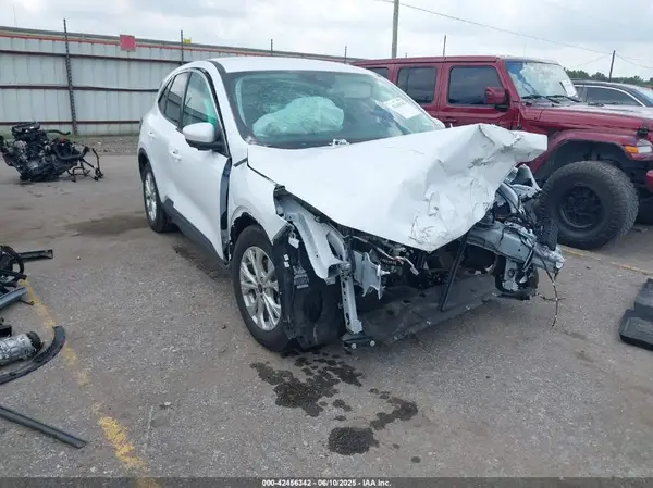 1FMCU0GN0RUA50563 2024 FORD ESCAPE - Image 1