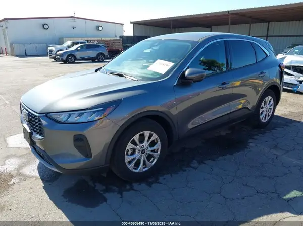 1FMCU0GN2PUB13370 2023 FORD ESCAPE - Image 2