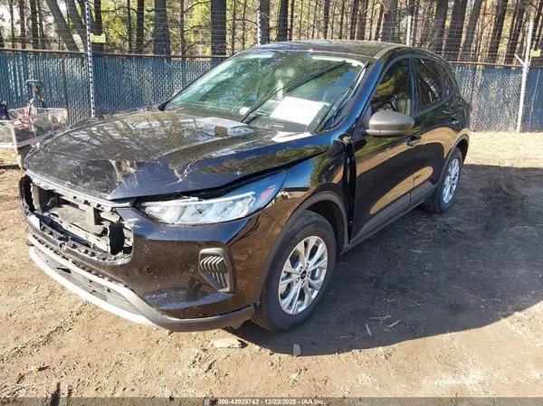 1FMCU0GN2SUB14950 2025 FORD ESCAPE - Image 2