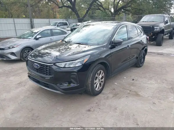 1FMCU0GN3RUA26452 2024 FORD ESCAPE - Image 2