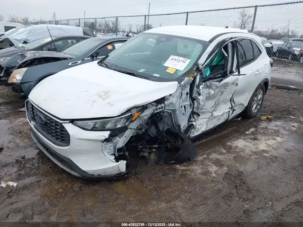 1FMCU0GN4RUB54912 2024 FORD ESCAPE - Image 2