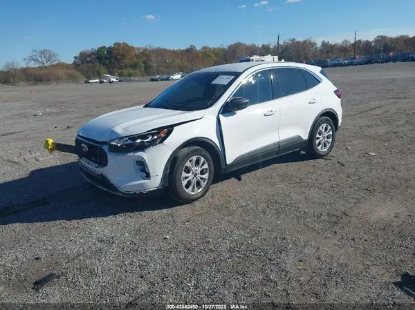 1FMCU0GN6PUB17289 2023 FORD ESCAPE - Image 2