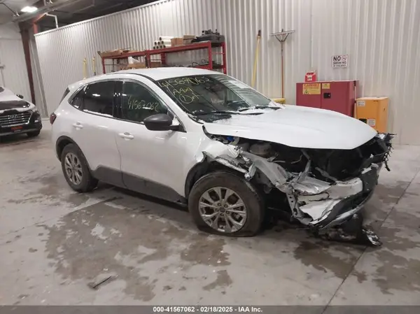 1FMCU0GN6PUB33475 2023 FORD ESCAPE - Image 1