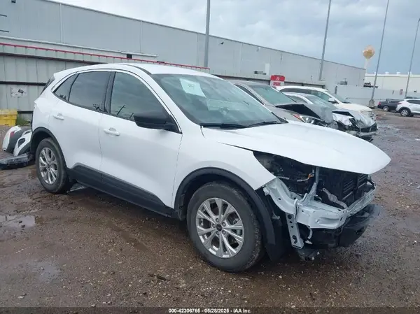 1FMCU0GN7RUA13302 2024 FORD ESCAPE - Image 1