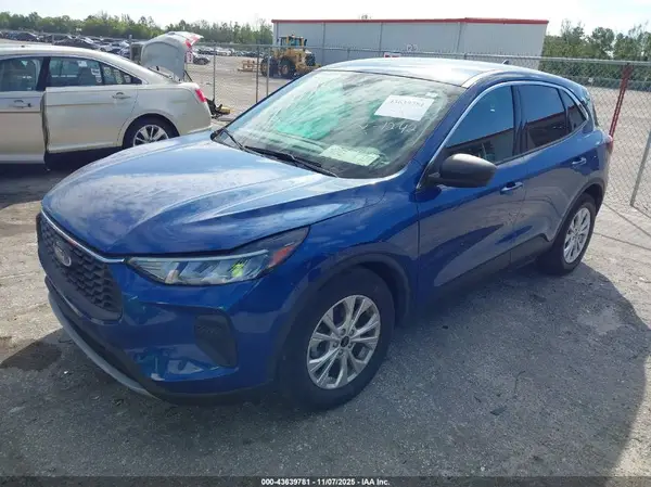 1FMCU0GN9PUA11242 2023 FORD ESCAPE - Image 2