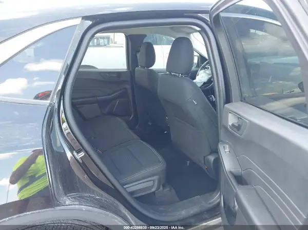 1FMCU0GNXRUA39215 2024 FORD ESCAPE - Image 8