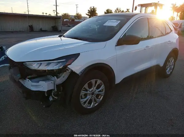 1FMCU0GNXRUA95154 2024 FORD ESCAPE - Image 2