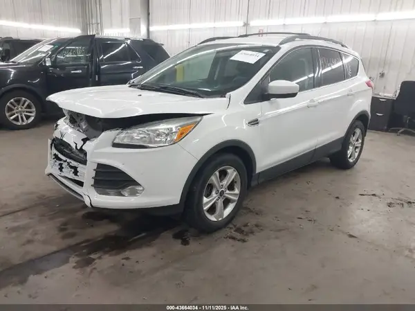 1FMCU0GX0GUA29520 2016 FORD ESCAPE - Image 2
