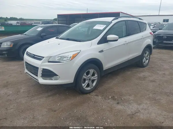 1FMCU0GX1GUB58950 2016 FORD ESCAPE - Image 2