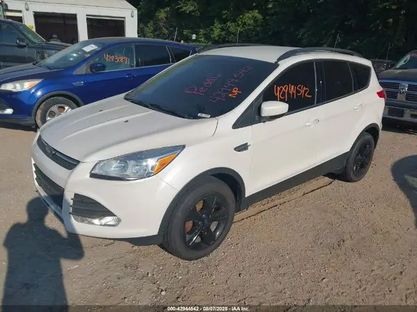 1FMCU0GX1GUC02364 2016 FORD ESCAPE - Image 2