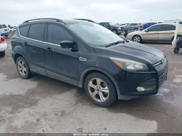 1FMCU0GX2GUA66438 2016 FORD ESCAPE - Image 1