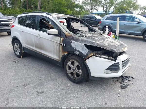 1FMCU0GX2GUB17940 2016 FORD ESCAPE - Image 1