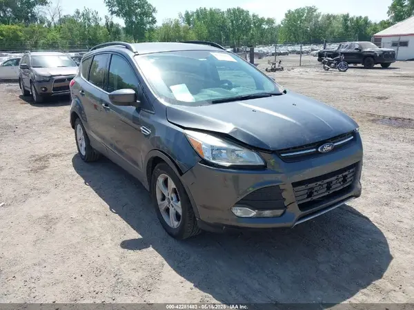 1FMCU0GX2GUB33877 2016 FORD ESCAPE - Image 1