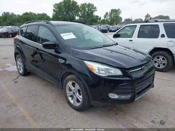 1FMCU0GX2GUB94095 2016 FORD ESCAPE - Image 1