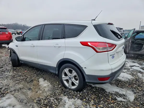 1FMCU0GX3GUA55562 2016 FORD ESCAPE - Image 2