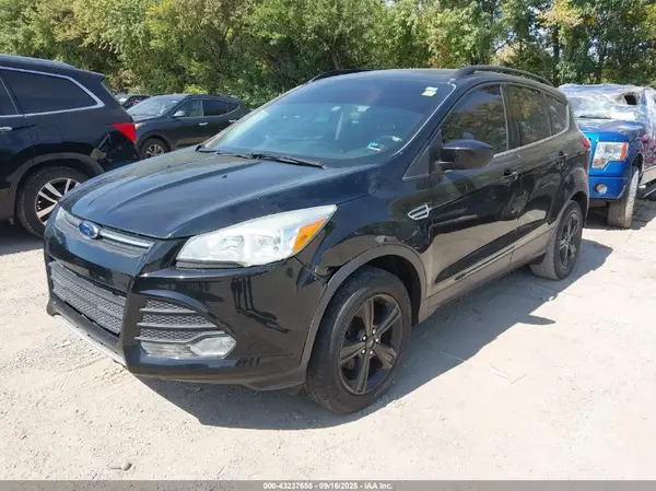 1FMCU0GX3GUA74824 2016 FORD ESCAPE - Image 2