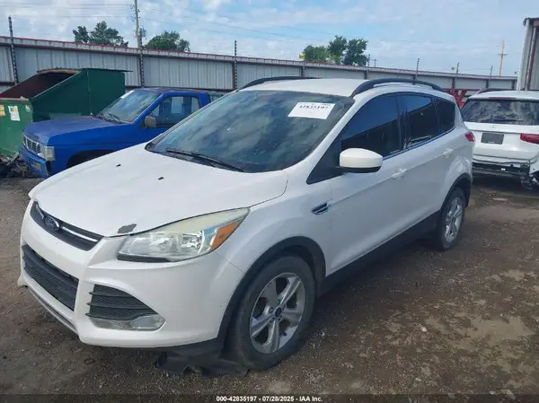 1FMCU0GX3GUB13797 2016 FORD ESCAPE - Image 2