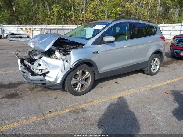 1FMCU0GX4GUA28712 2016 FORD ESCAPE - Image 2