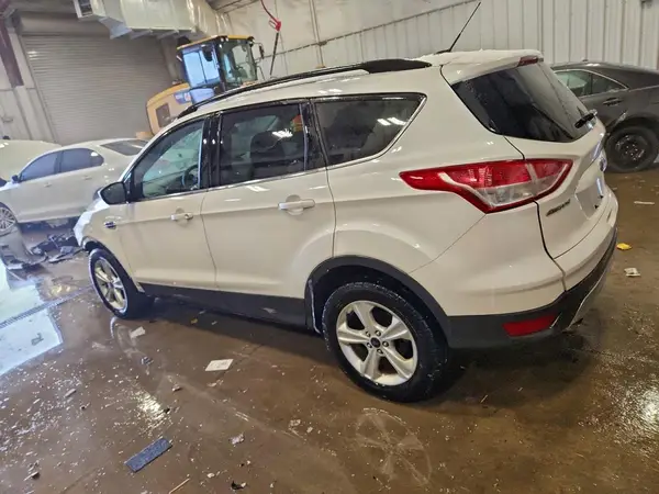 1FMCU0GX4GUA73858 2016 FORD ESCAPE - Image 2
