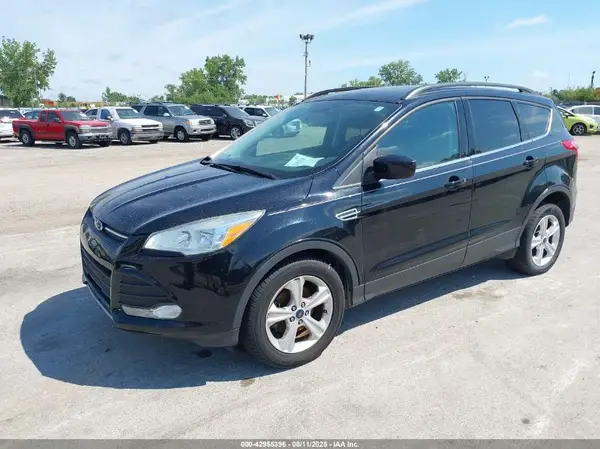 1FMCU0GX4GUA81748 2016 FORD ESCAPE - Image 2