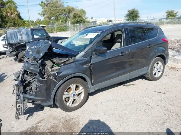 1FMCU0GX4GUA91129 2016 FORD ESCAPE - Image 2