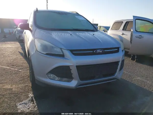 1FMCU0GX4GUB25618 2016 FORD ESCAPE - Image 1